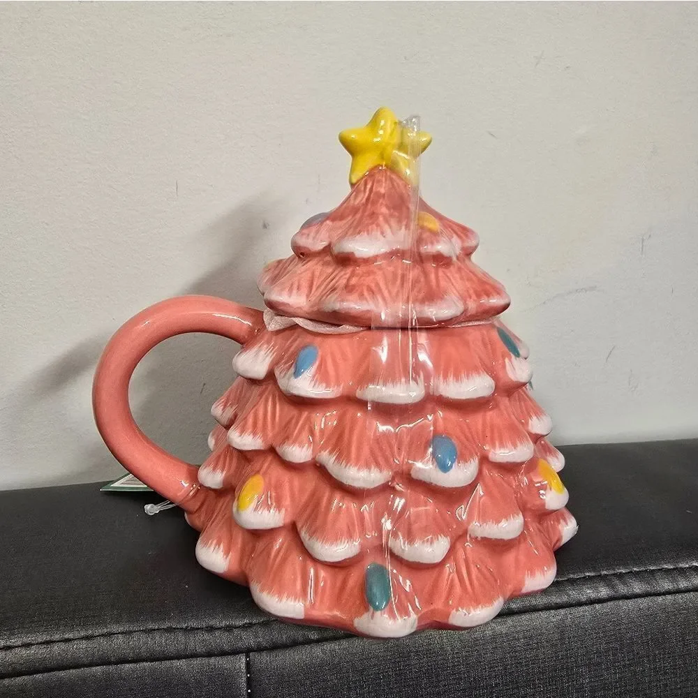 Nwt Pink Ceramic Christmas Tree Lidded Mug, 16 oz